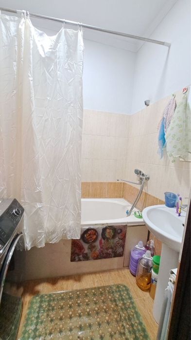 Продаю 3-x комнатную квартиру в Янгихаетском районе Спутник 16 А