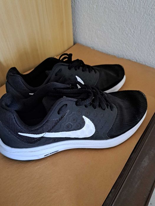 Маратонки Nike, номер 40,5