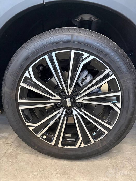 Geely Ex5 EM-i rassrochka