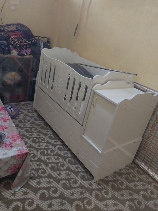 Detiski karavot shikafchasi ham bor