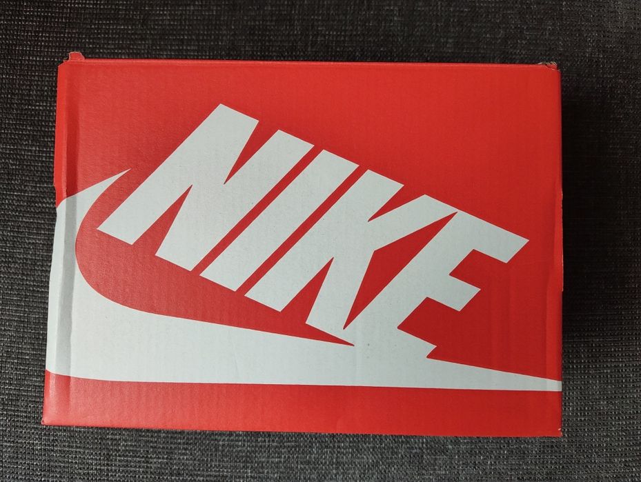 Продавам детски маратонки Nike