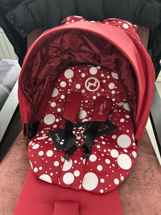 детска количка Cybex Jeremy Scott Priam 4