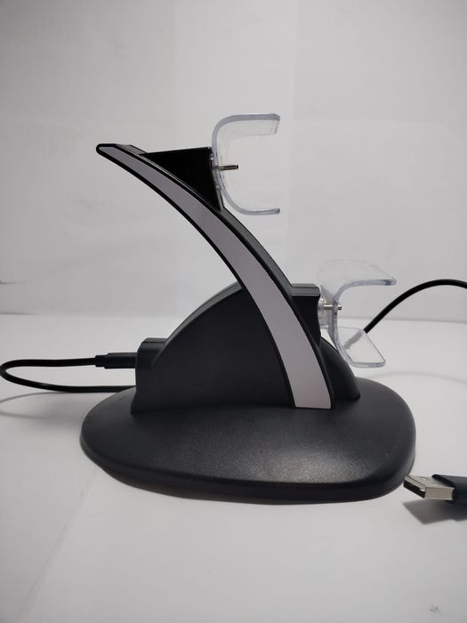 stand de încărcare dual iPlay pentru controlerele PS5.
