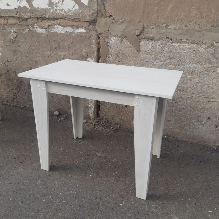 Продам кухонный стол