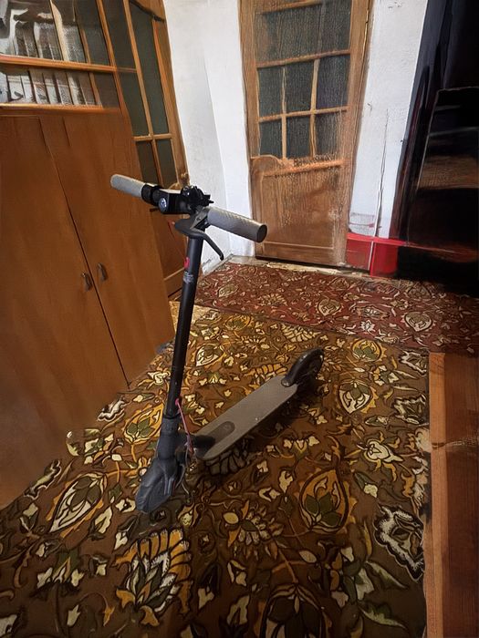 Продам самокат Xiaomi Electric Scooter 1S