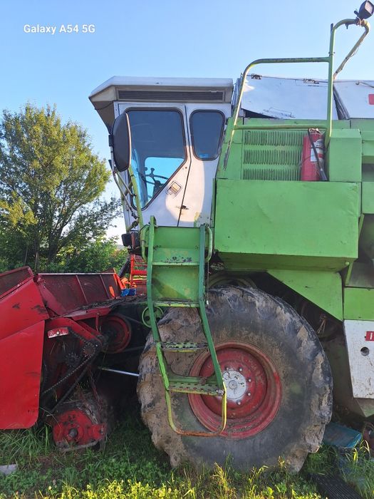 Combina agricola CLAAS  DOMINATOR 86