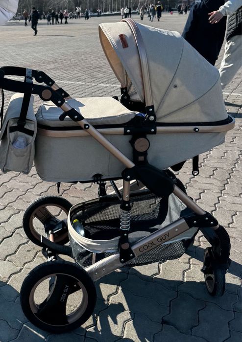 Продам коляску 3 в 1
