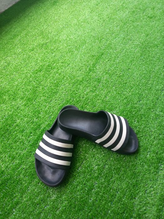 Оригинални чехли на Адидас