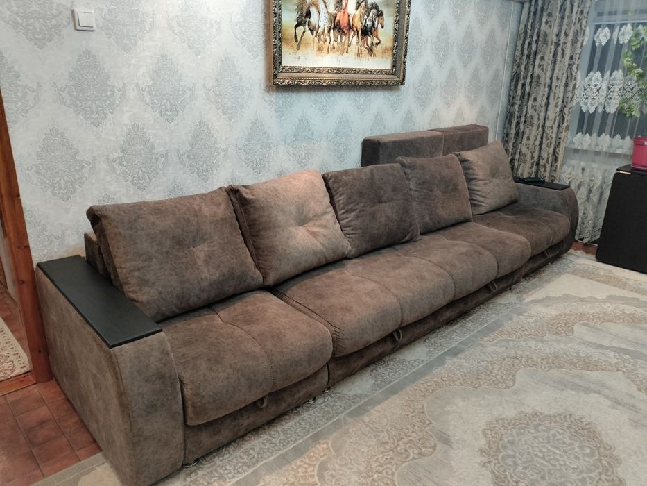 Продам диван б/у.