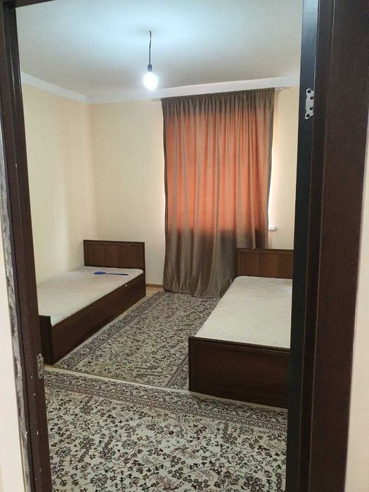 Toshkent viloyati Nurafshon shaxri Yangi Obod Maxlasi 2 xonali uy