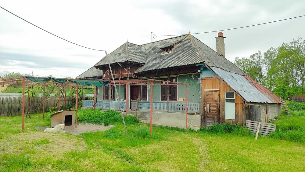 Propietar vand casă bătrânească 85 mp și teren generos 1589 mp – Căciulești, Neamț