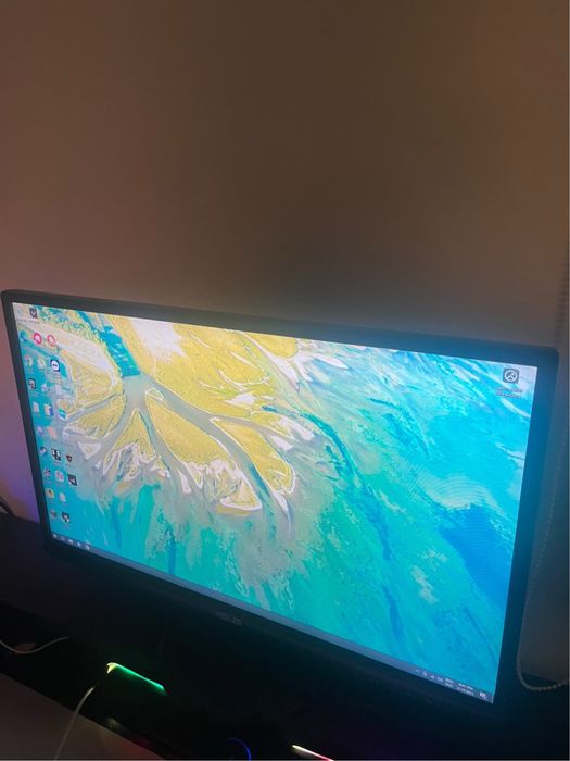Vand monitor Asus 60hz