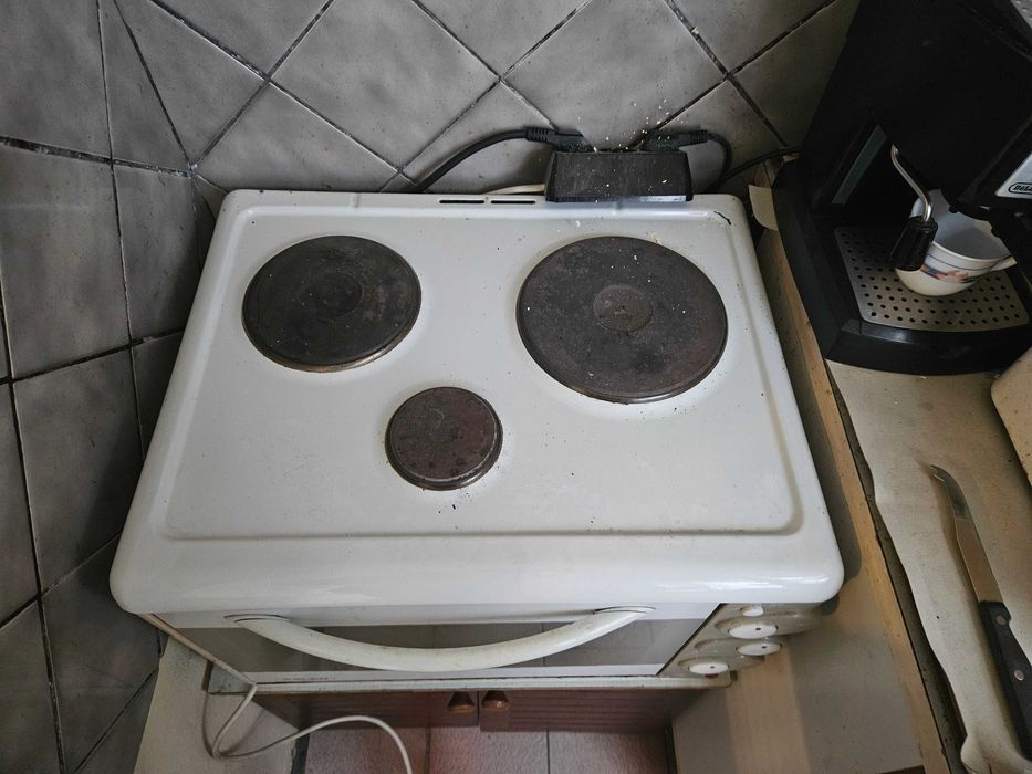 Мини готварска печка с котлони Elco