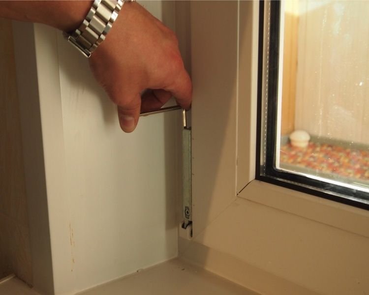 Ремонт окон.Ремонт окон. Ремонт окон. Замена  уплотнителя.