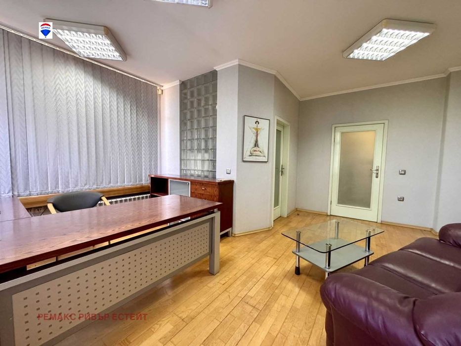 Дава се под наем Офис в Русе, Широк център - 110 кв.м за 561 € - Снимка #10