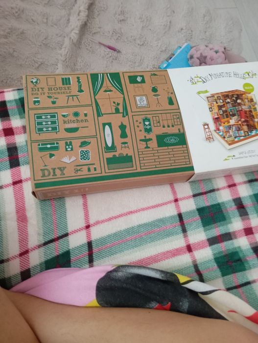 DYI Miniature house-Rolife "Sam's Study,,(DG102)