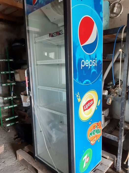 Vând frigidere pentru bar,,magazine, sau terase