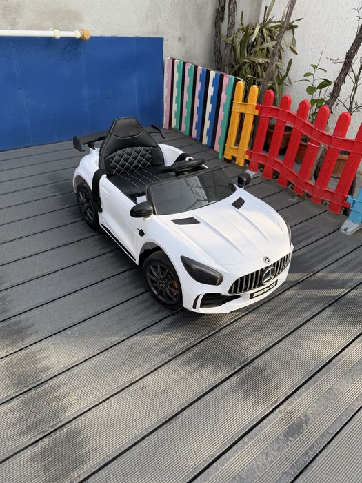 Masinuta Mercedes-AMG GT 12 V