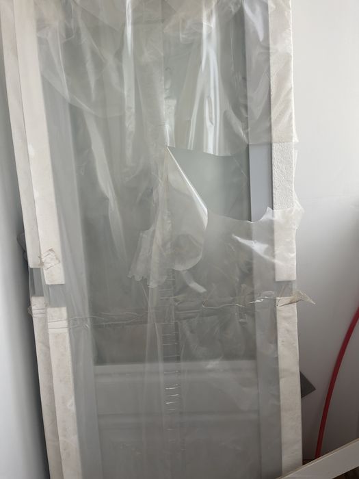 Продам 2 межкомнатные двери