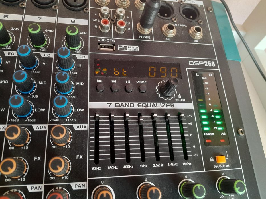 Sistem audio akay