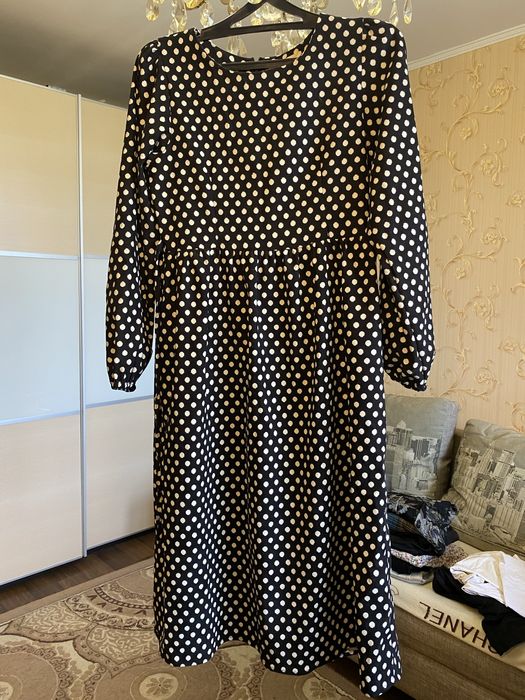 Продам платья разные