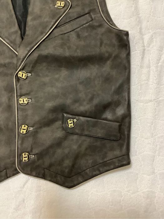 Vesta traditionala barbati