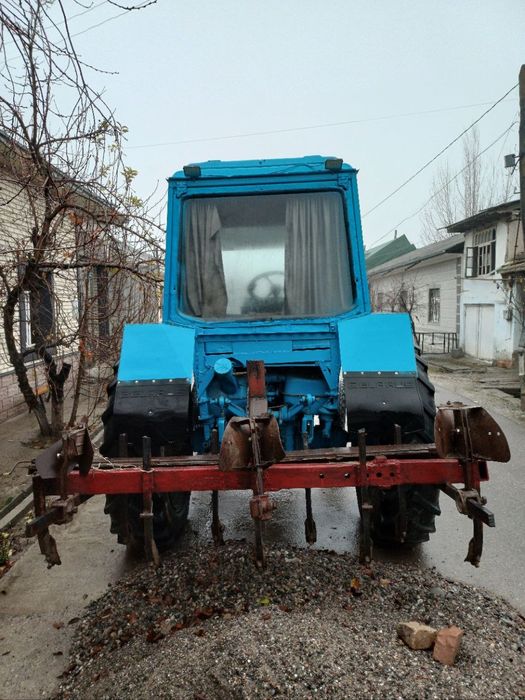 Беларус 80 срочни сотилади