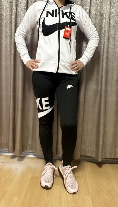 Trening dama . Nike
