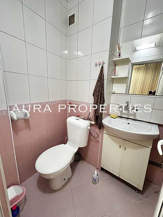Продава се Двустаен апартамент в Разград, Орел - 65 кв.м за 1099 €/кв.м - Снимка #9