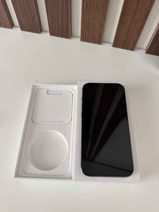 Фиолетовый Iphone 14 pro