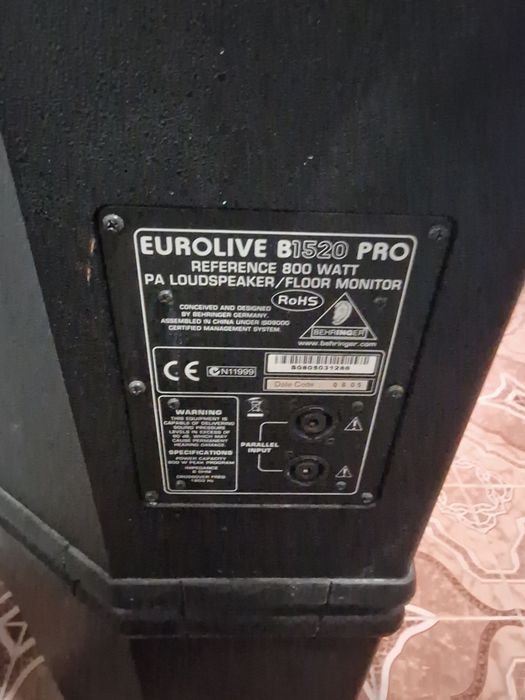 Vand 2 Boxe behringer 800w