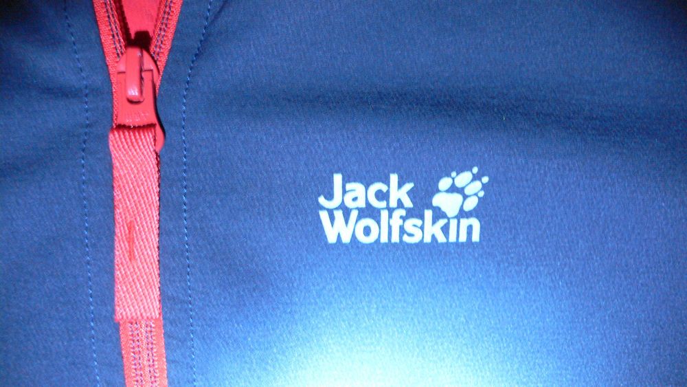 Елек,Жилетка,Суитшърт,SoftShell; TommyHilfiger,JackWolfskin,LeeCooper