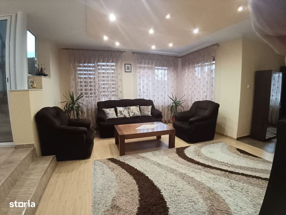 Zona Dumbravei, casa superba cu 10 ari teren