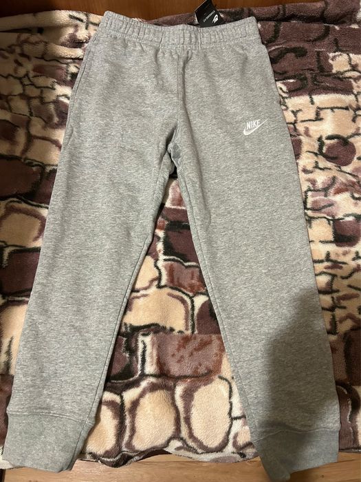 Чисто ново NIKE долнище