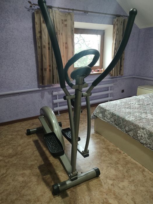 Продам эллиптический тренажёр