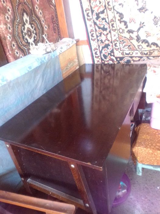 Comoda maro putin veche