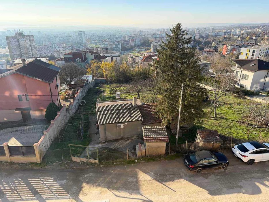 Тристаен обазаведен апартамент с гараж под наем !