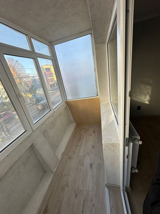 Vând 2 decomandate str Mioritei