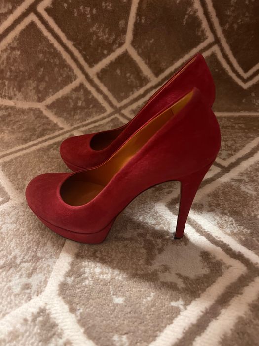Продам женские туфли Gucci
