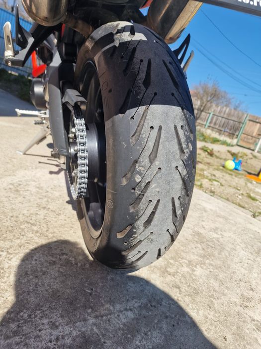 Triumph street triple 675r schimb