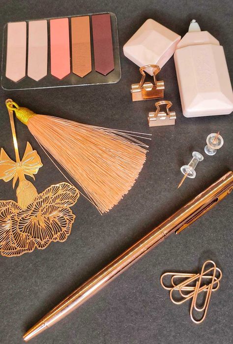 Стейшънъри кутия розово злато: с планер/тефтер и аксесоари