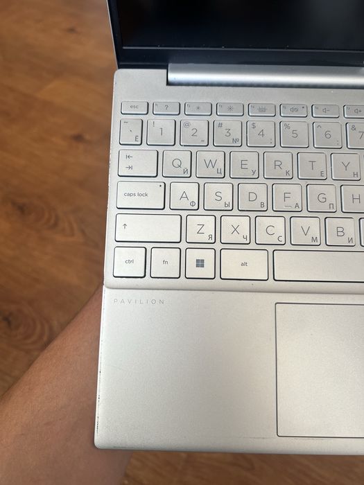 Hp pavilion aero  13 dyum 8/256