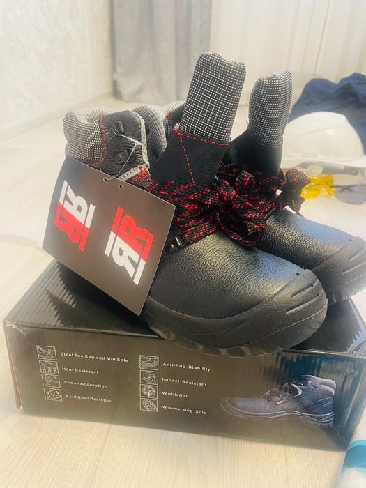 Рабочие ботинки новый