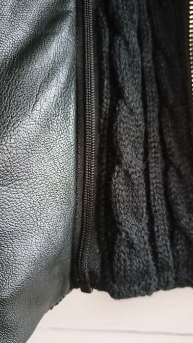 Дамско кожено яке GUESS