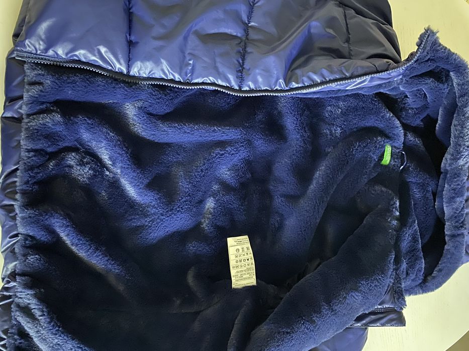 Продам куртки на девочку Европа