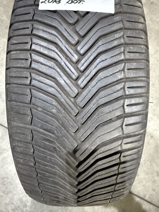 O anvelopa allseason 205 / 45 R17 Michelin Crossclimate