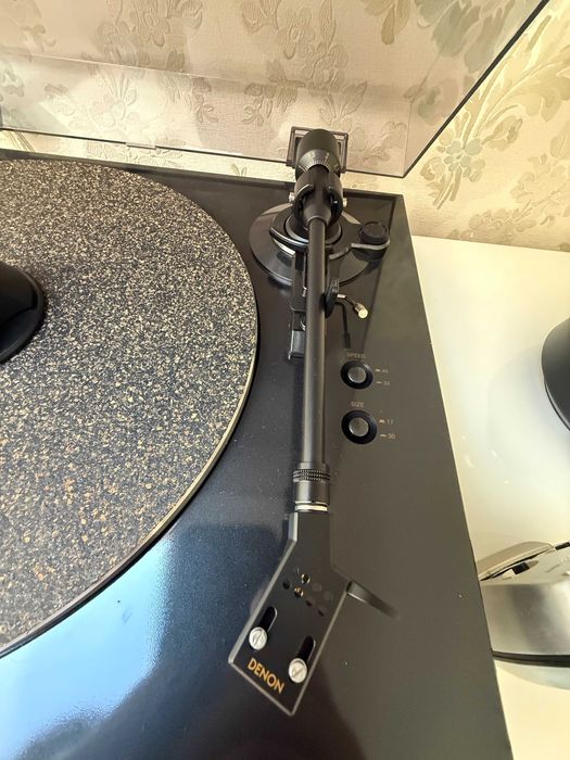 Pick-Up Automat Denon DP-300F Doza Ortofon 2M Red