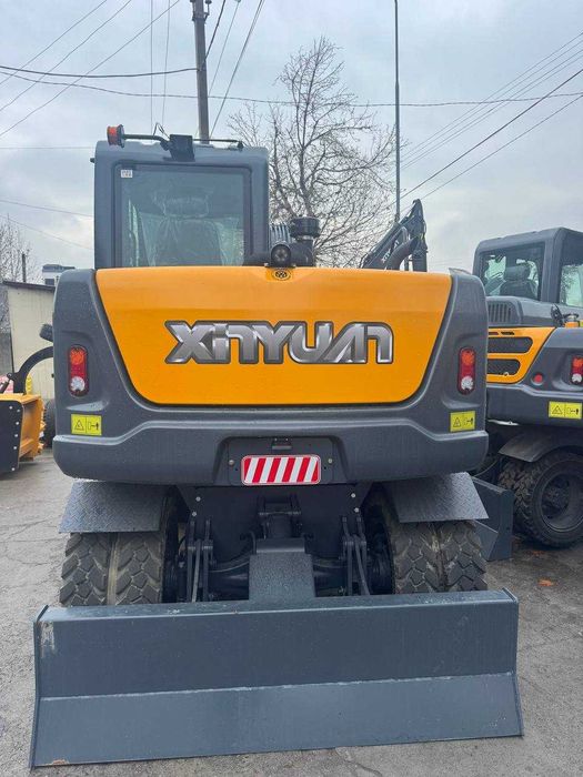 Колесный  гидравлический экскаватор XINYUAN XYC65 550  млн сум с НДС