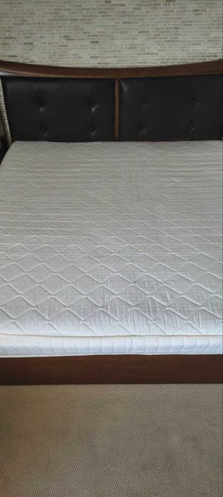 Продавам матраци от хотел (120/200 и 180/200) – Изгодна цена и отлично състояние!