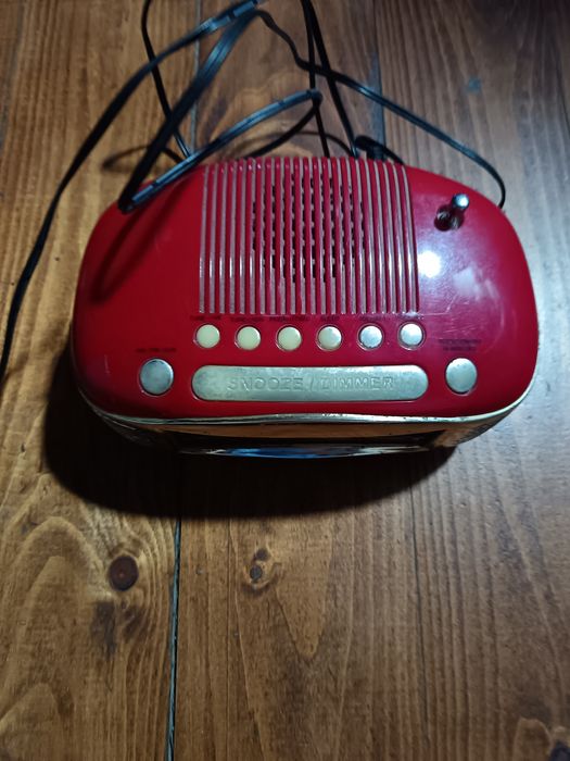 Ceas AKAI Cu Radio